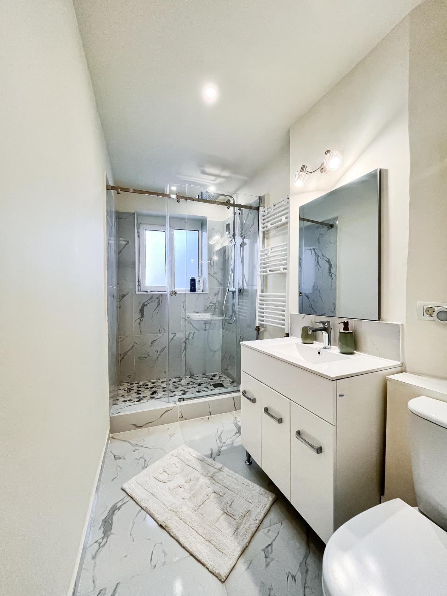 La Teatru - 2Bd Apartment Near Theatre And Old Town Braşov Eksteriør bilde