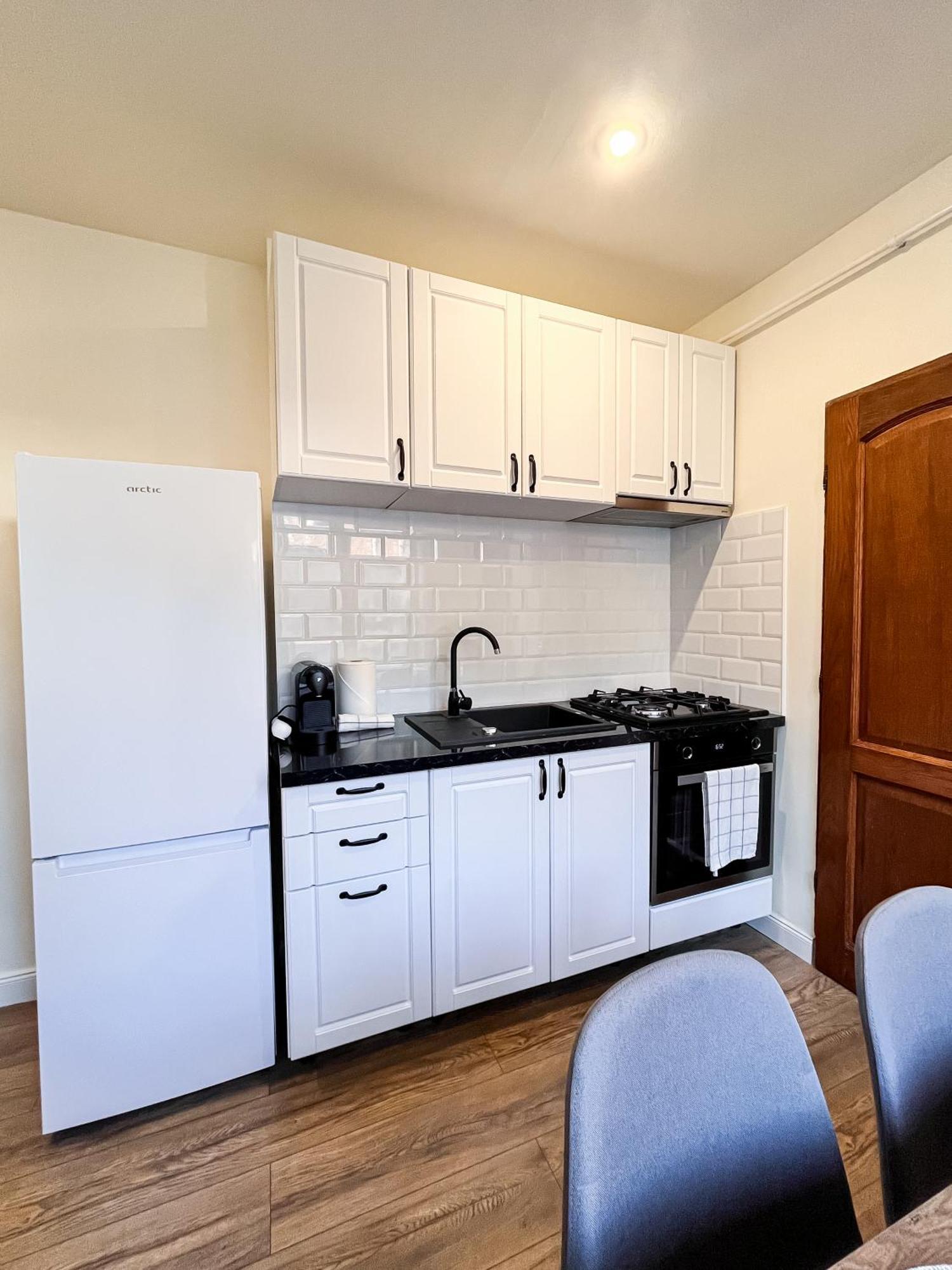 La Teatru - 2Bd Apartment Near Theatre And Old Town Braşov Eksteriør bilde
